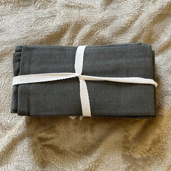 NWOT Gray cloth napkins with cloth ribbon - Picture 5 of 6